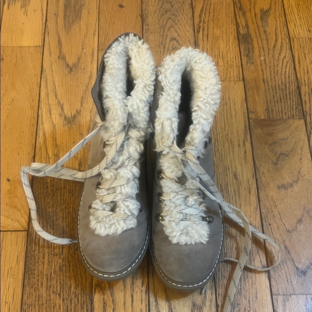 Wonder Nation Kids Boots with Cream Lining